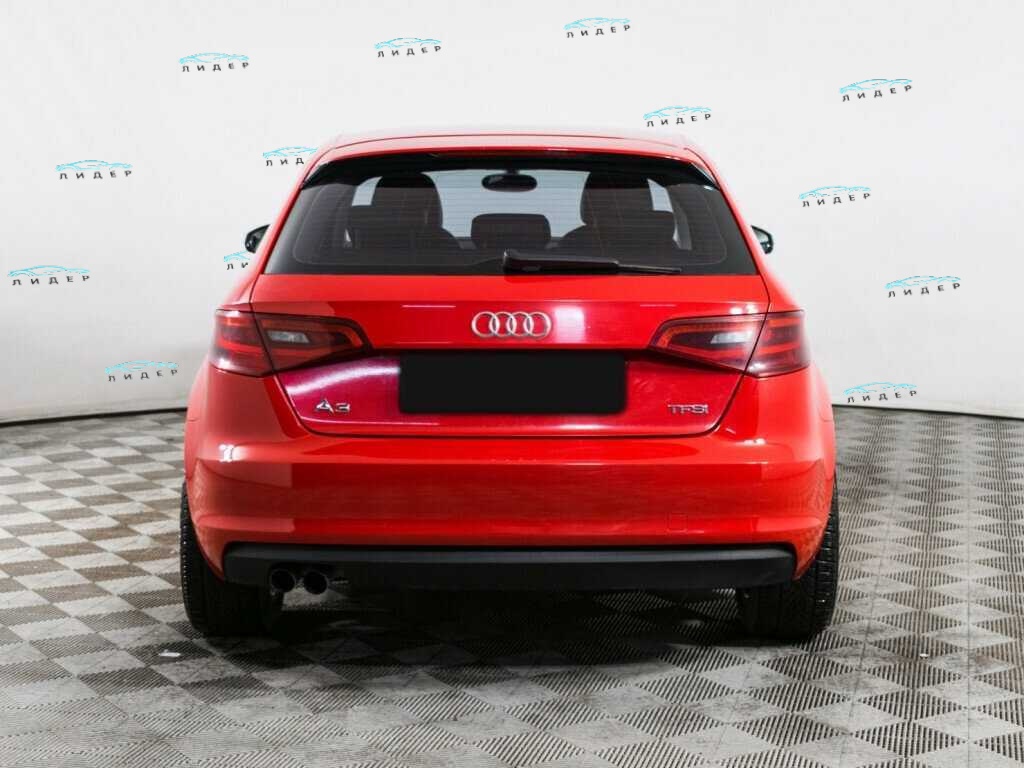 Б/У Ауди А3 2013 года. Фото: #4