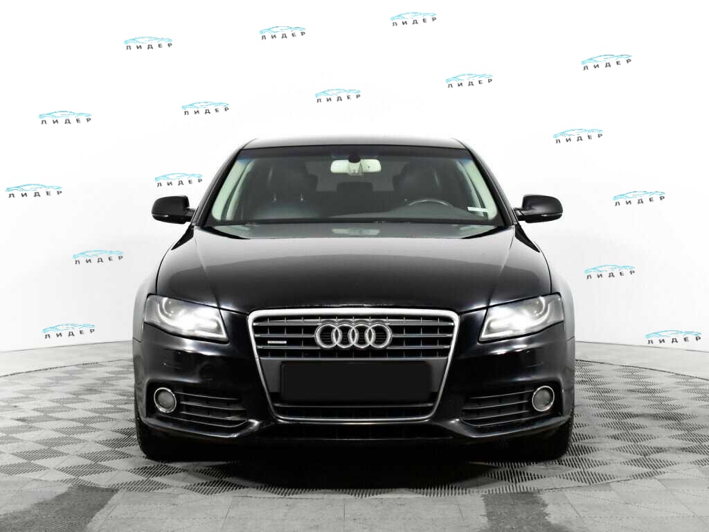 Б/У Ауди А4 2011 года. Фото: #1