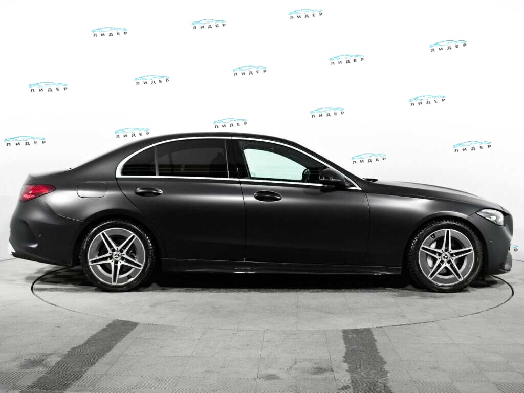 Б/У Мерседес-Бенц Ц-Класс 2021 года. Фото: #3