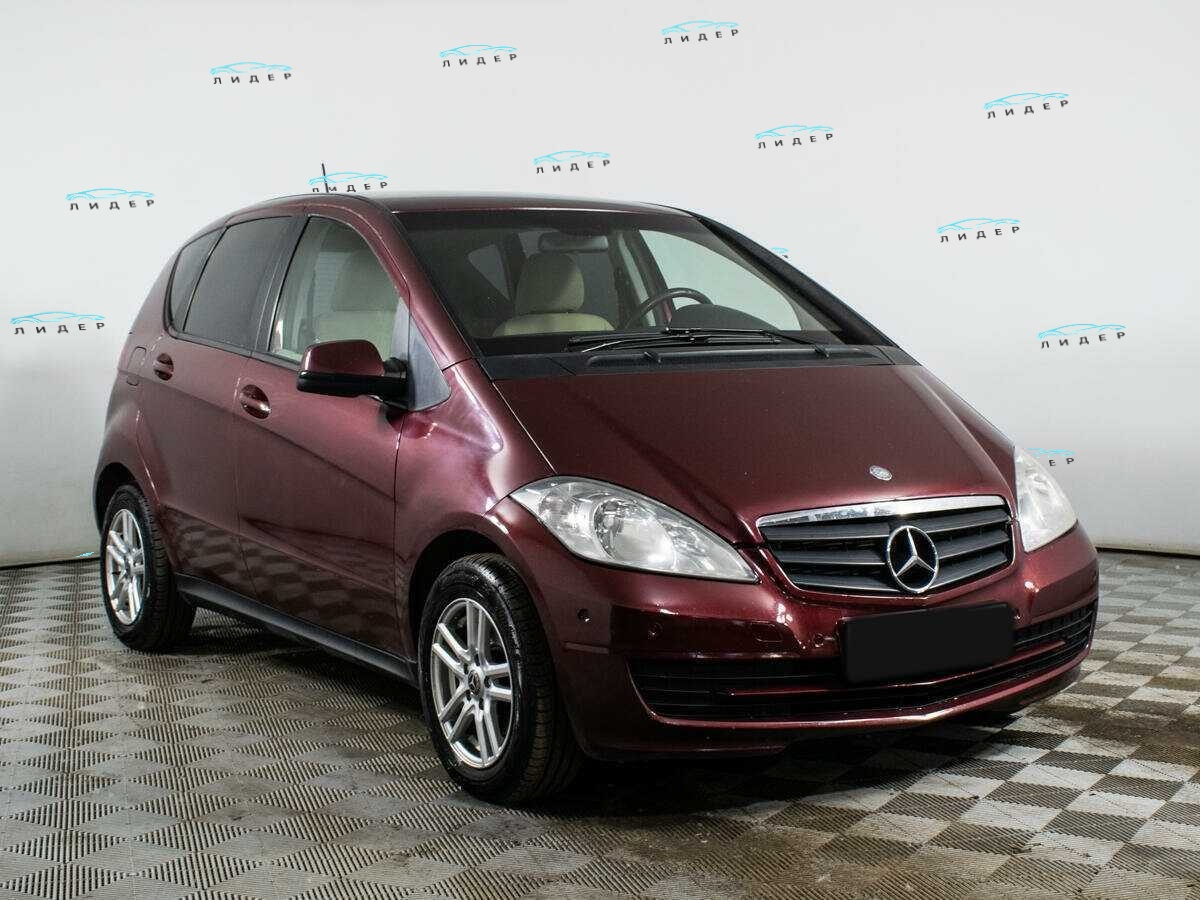 Б/У Мерседес-Бенц А-Класс 2009 года. Фото: #2