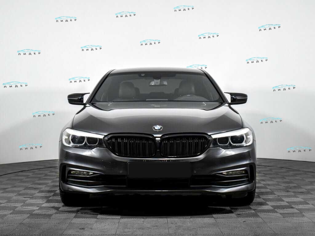 Б/У БМВ 5 серии 2018 года. Фото: #1