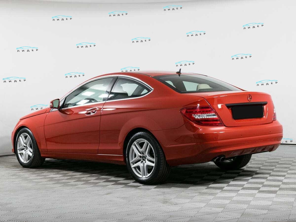 Б/У Мерседес-Бенц Ц-Класс 2012 года. Фото: #5