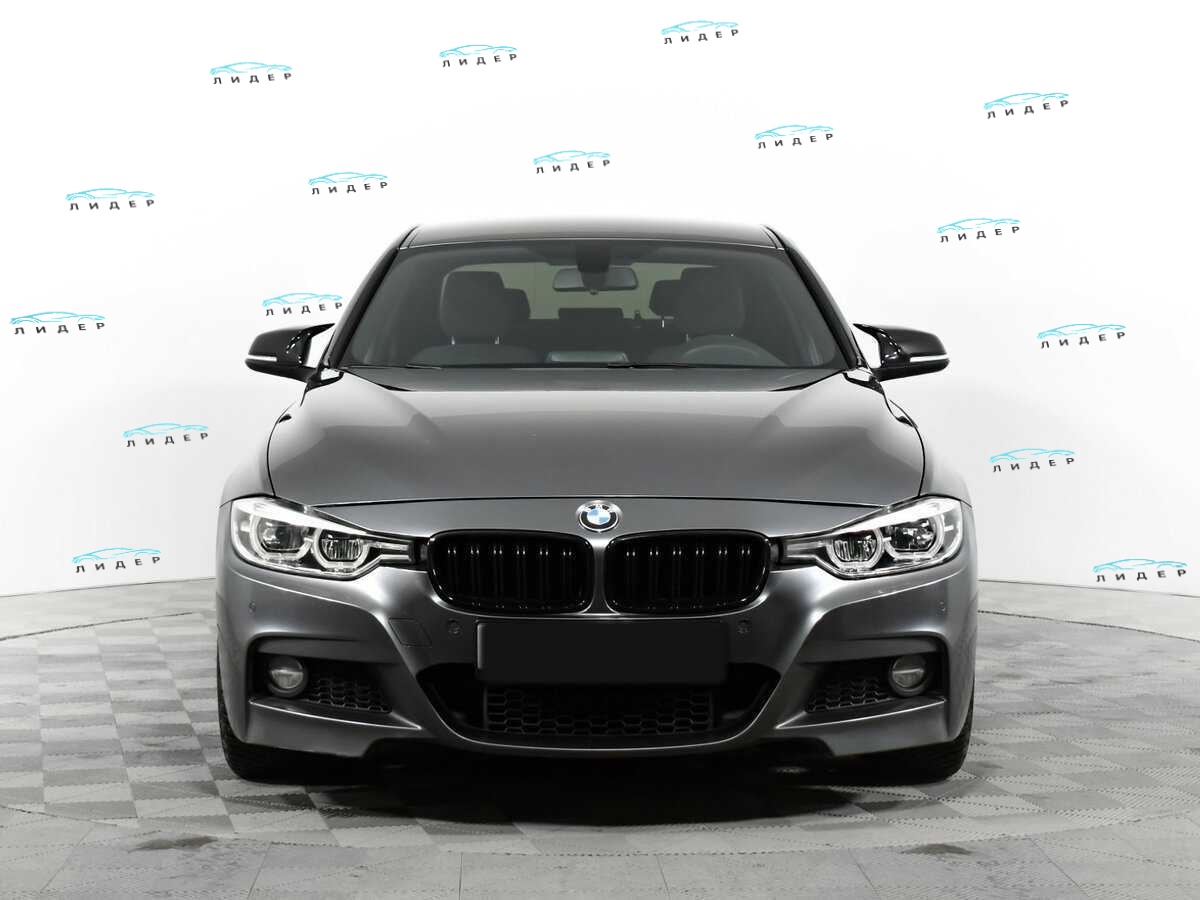 Б/У БМВ 3 серии 2017 года. Фото: #1