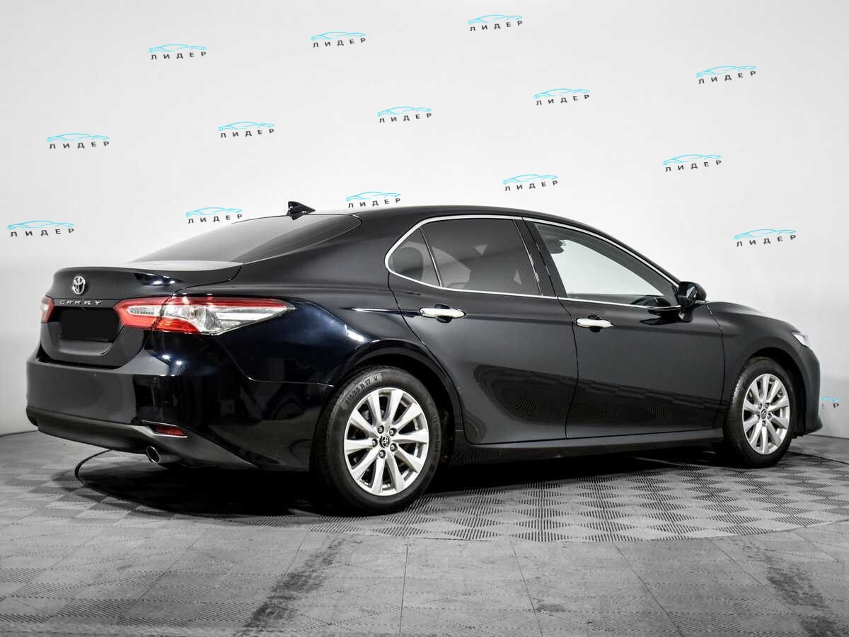 Б/У Тойота Камри 2020 года. Фото: #1