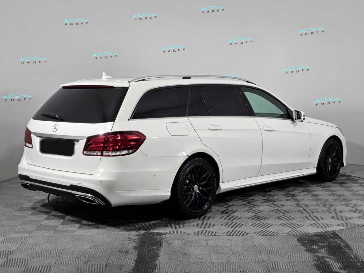 Б/У Мерседес-Бенц Е-Класс 2015 года. Фото: #7