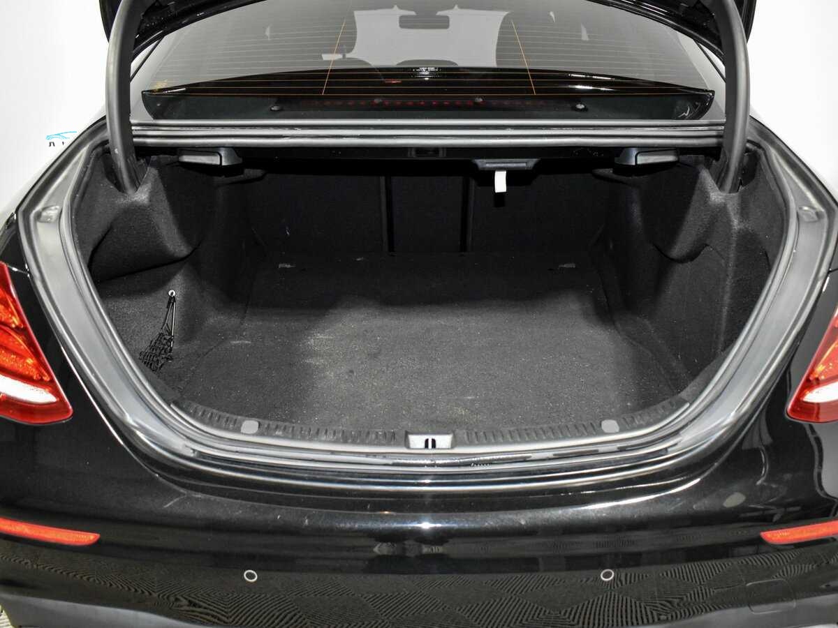 Б/У Мерседес-Бенц Е-Класс 2018 года. Фото: #16