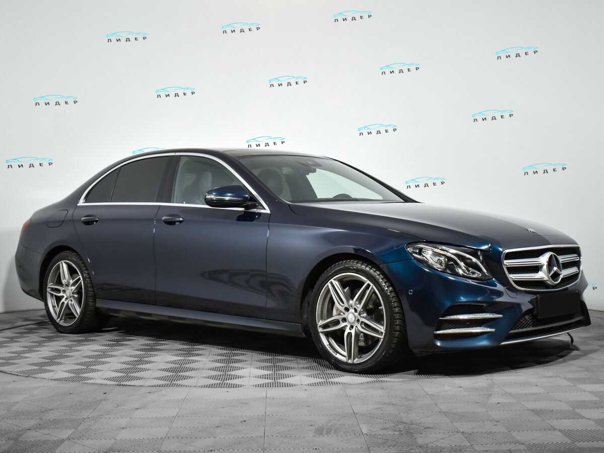 Б/У Мерседес-Бенц Е-Класс 2016 года. Фото: #2