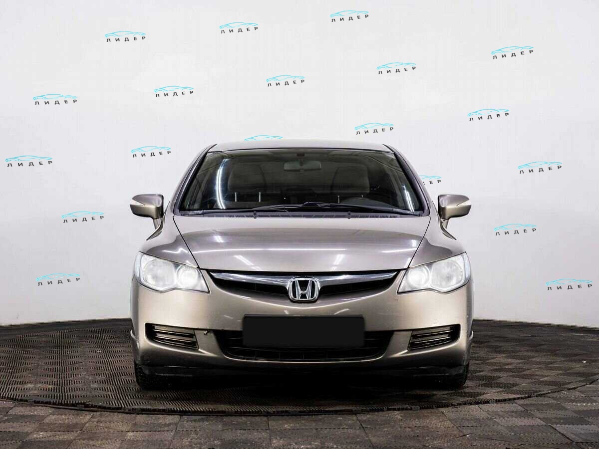 Б/У Хонда Цивик 2008 года. Фото: #1