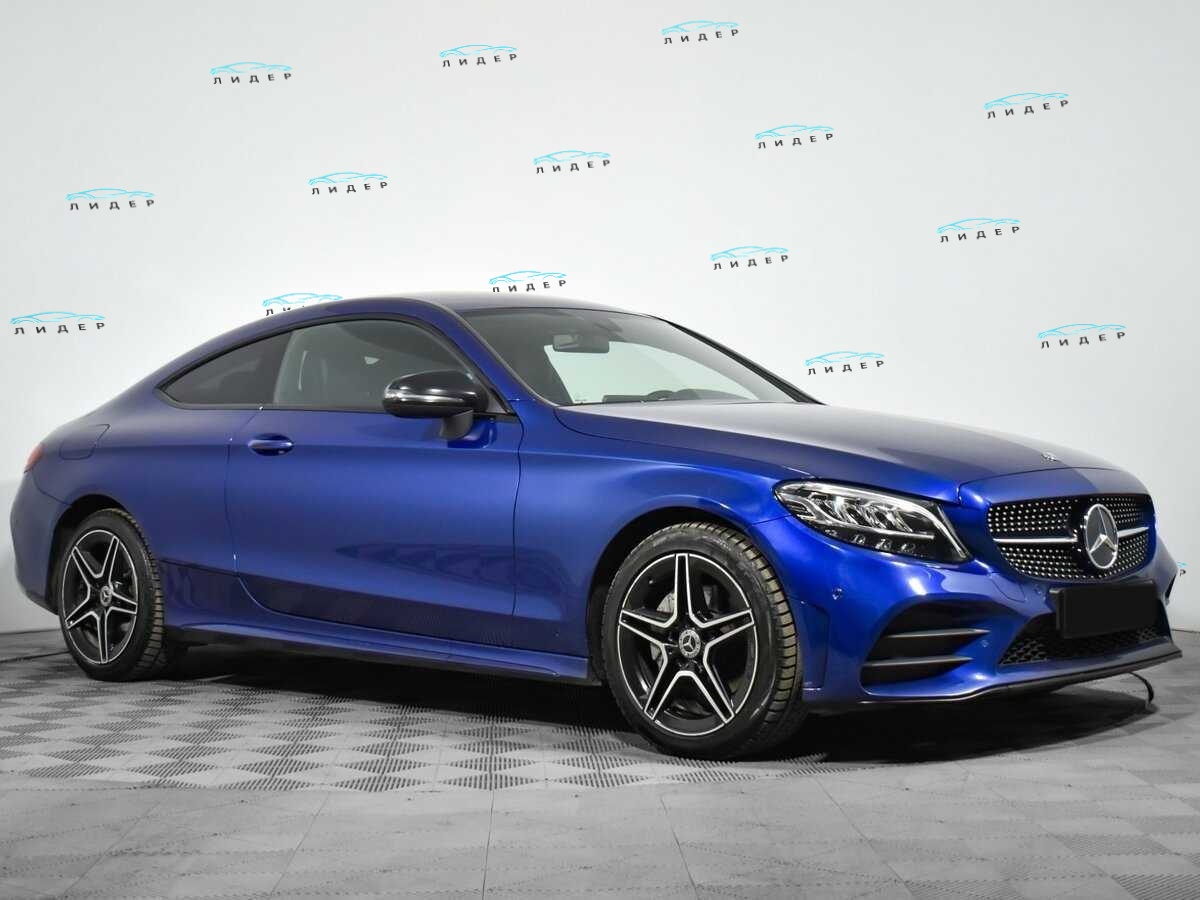 Б/У Мерседес-Бенц Ц-Класс 2018 года. Фото: #2