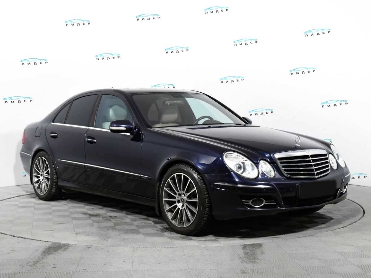 Б/У Мерседес-Бенц Е-Класс 2008 года. Фото: #2