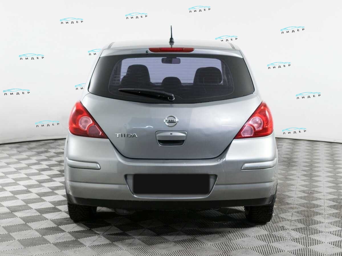 Б/У Ниссан Тиида 2008 года. Фото: #4
