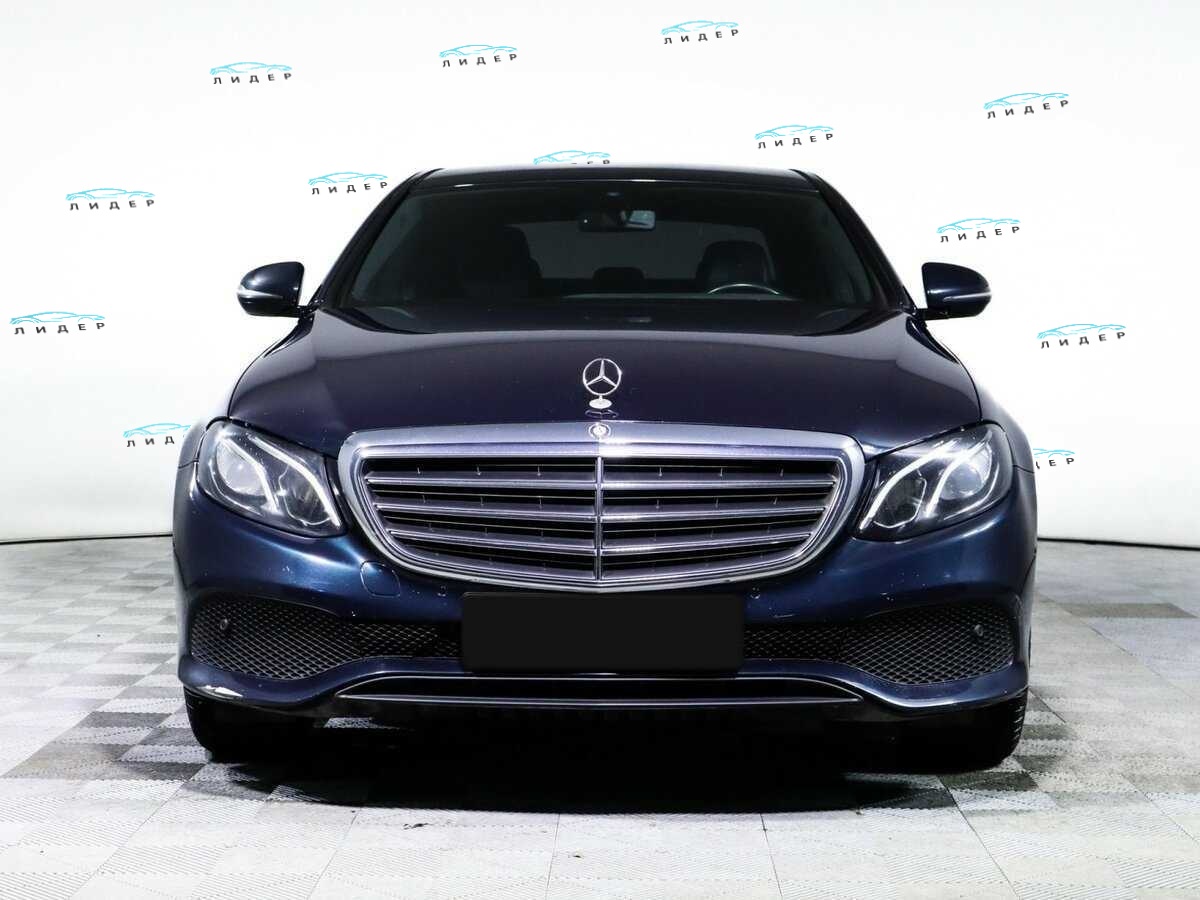 Б/У Мерседес-Бенц Е-Класс 2016 года. Фото: #1