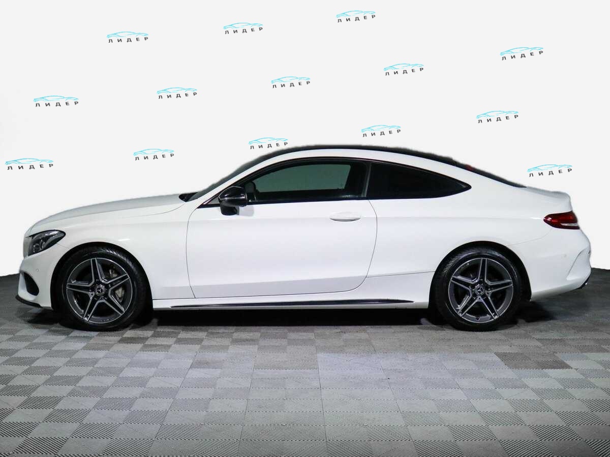 Б/У Мерседес-Бенц Ц-Класс 2016 года. Фото: #4