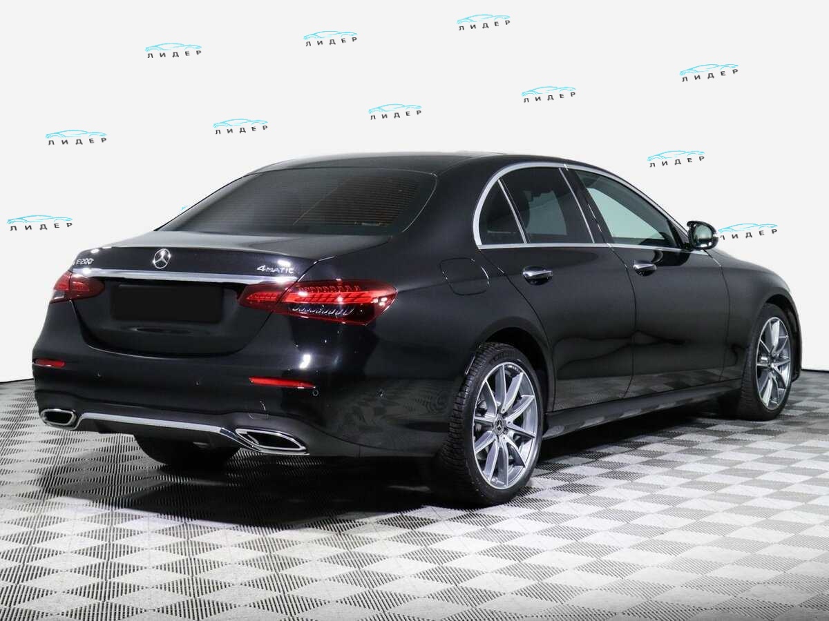 Б/У Мерседес-Бенц Е-Класс 2021 года. Фото: #4