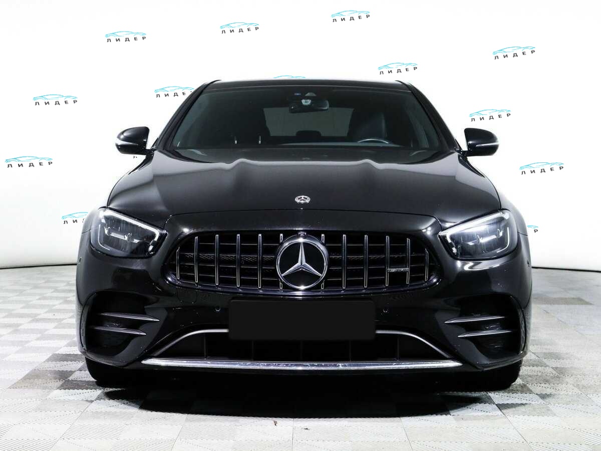 Mercedes-Benz E-Класс 2022 года с пробегом. Фото: #1