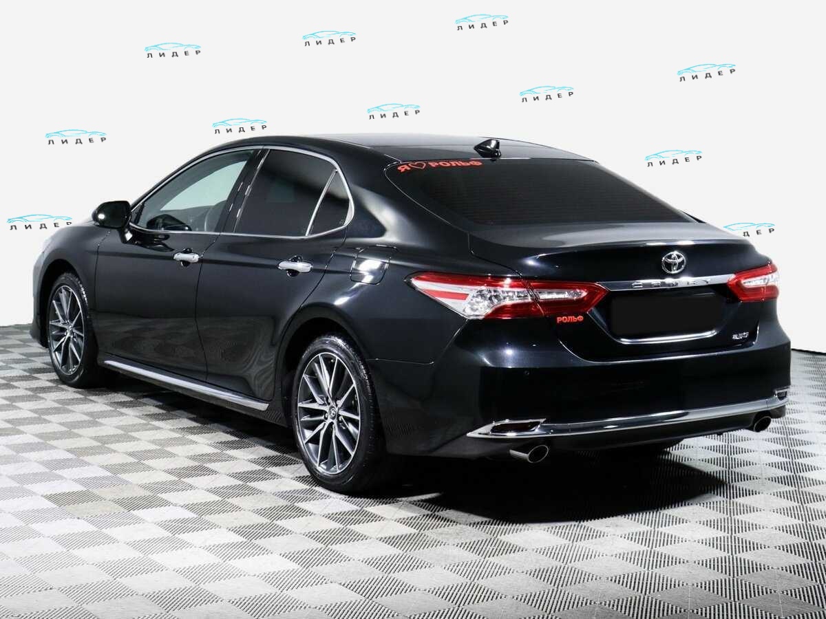 Б/У Тойота Камри 2023 года. Фото: #6