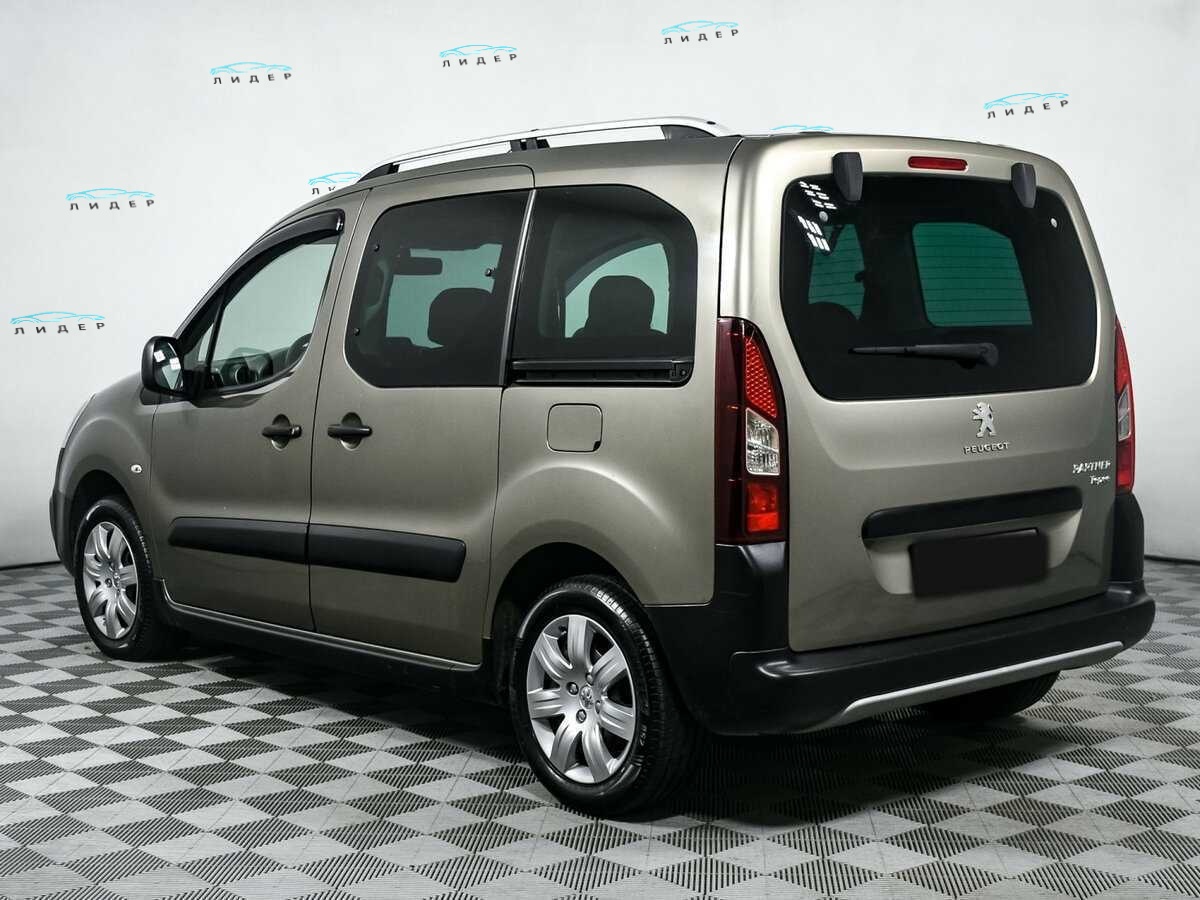Б/У Пежо Партнер 2017 года. Фото: #5