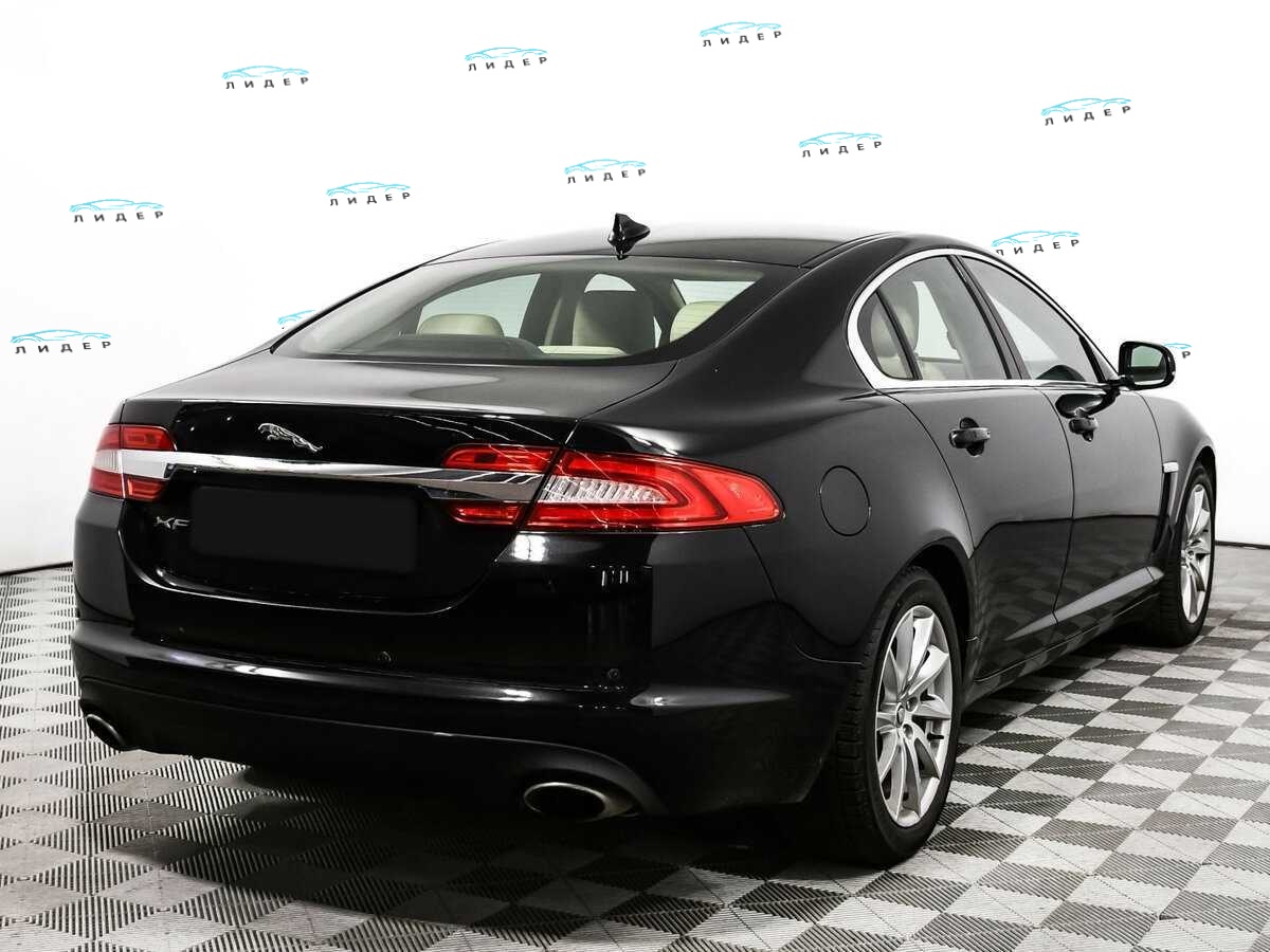 Б/У Ягуар ИксФ 2013 года. Фото: #4