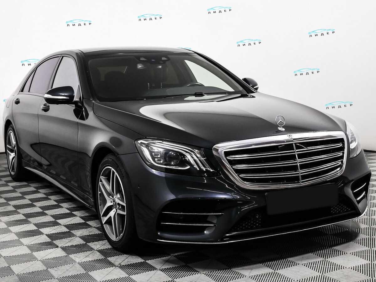 Б/У Мерседес-Бенц С-Класс 2017 года. Фото: #2