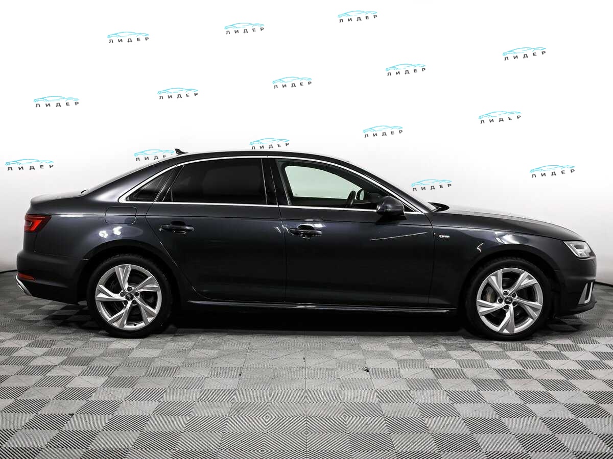 Б/У Ауди А4 2018 года. Фото: #3