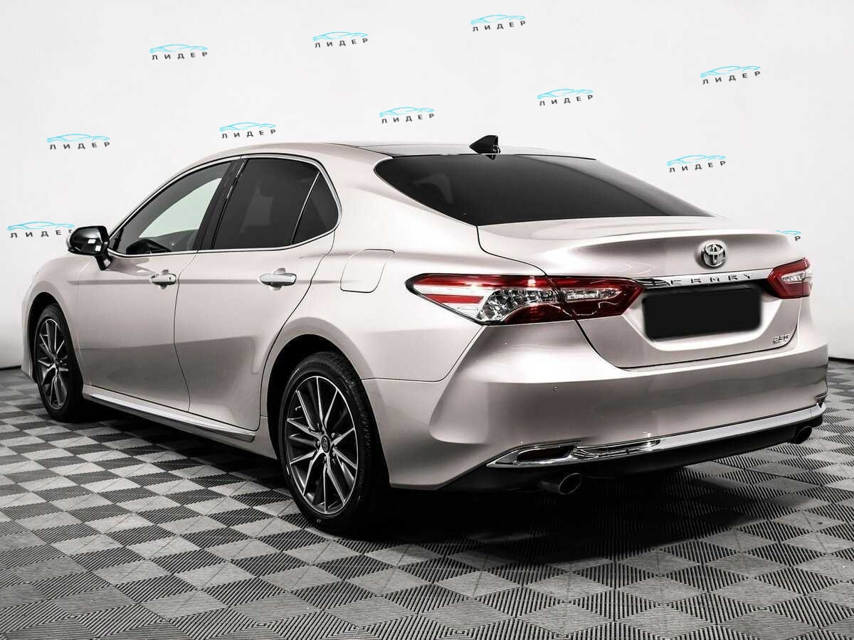 Б/У Тойота Камри 2023 года. Фото: #6