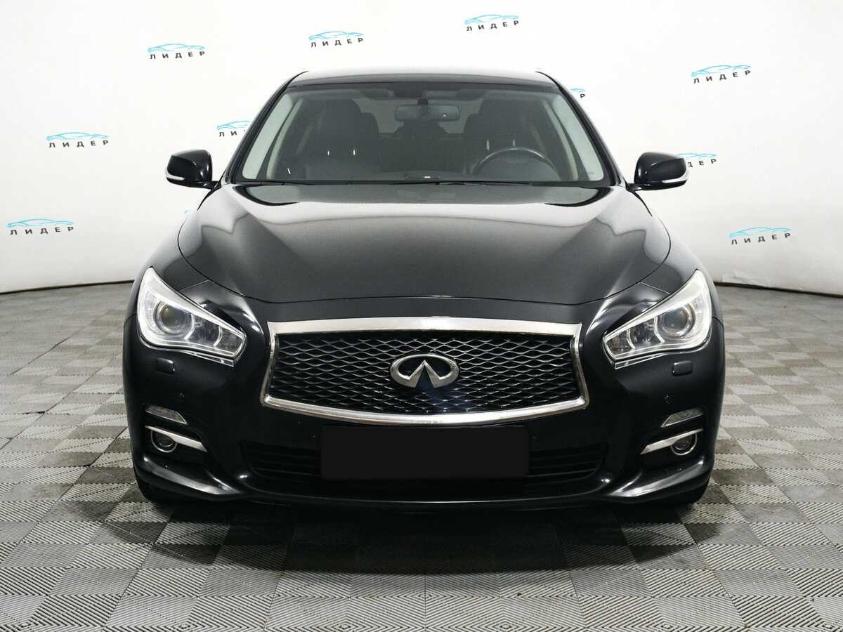 Б/У Инфинити К50 2015 года. Фото: #1