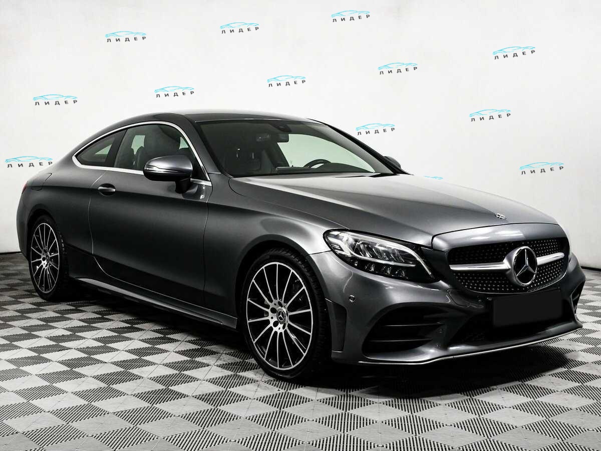 Б/У Мерседес-Бенц Ц-Класс 2018 года. Фото: #2