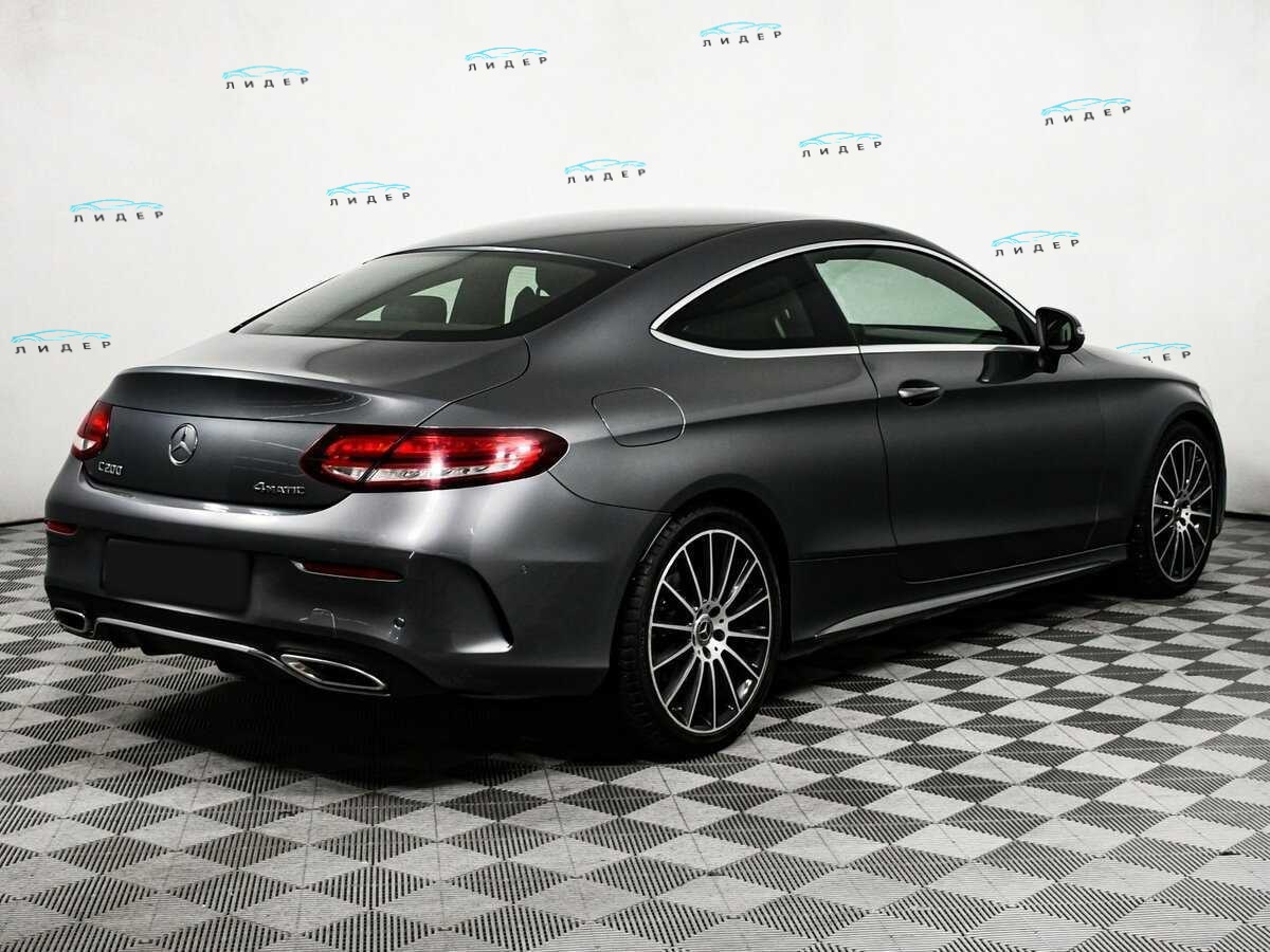 Б/У Мерседес-Бенц Ц-Класс 2018 года. Фото: #4