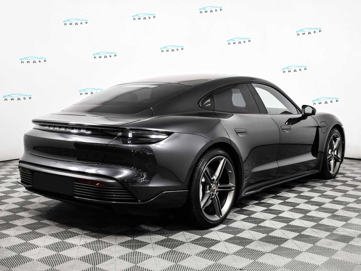 Б/У Порш Taycan 2020 года. Фото: #4