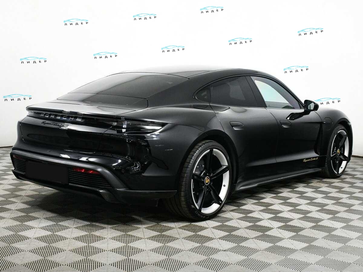 Б/У Порш Taycan 2021 года. Фото: #4