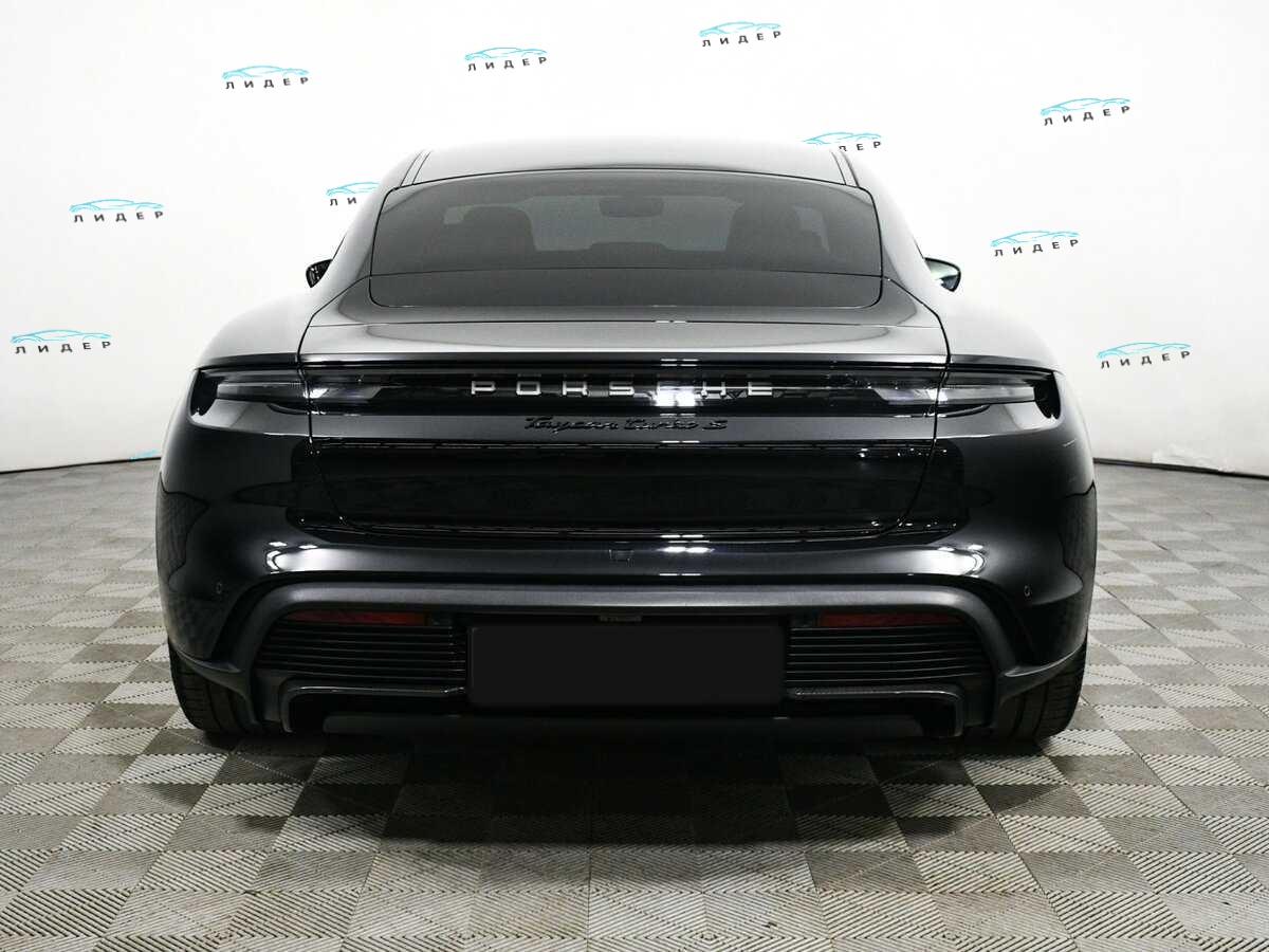 Б/У Порш Taycan 2021 года. Фото: #5