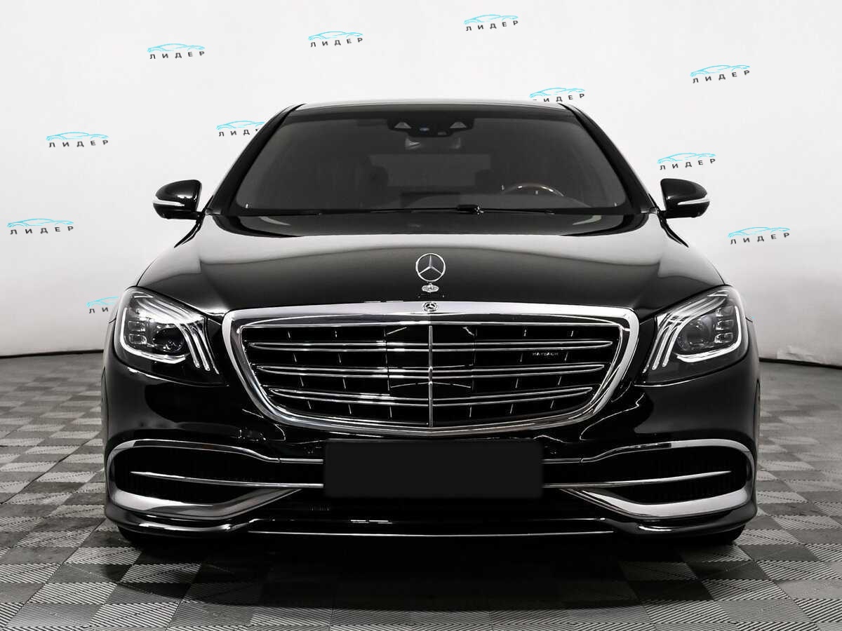 Б/У Мерседес-Бенц Майбах С-Класс 2017 года. Фото: #1