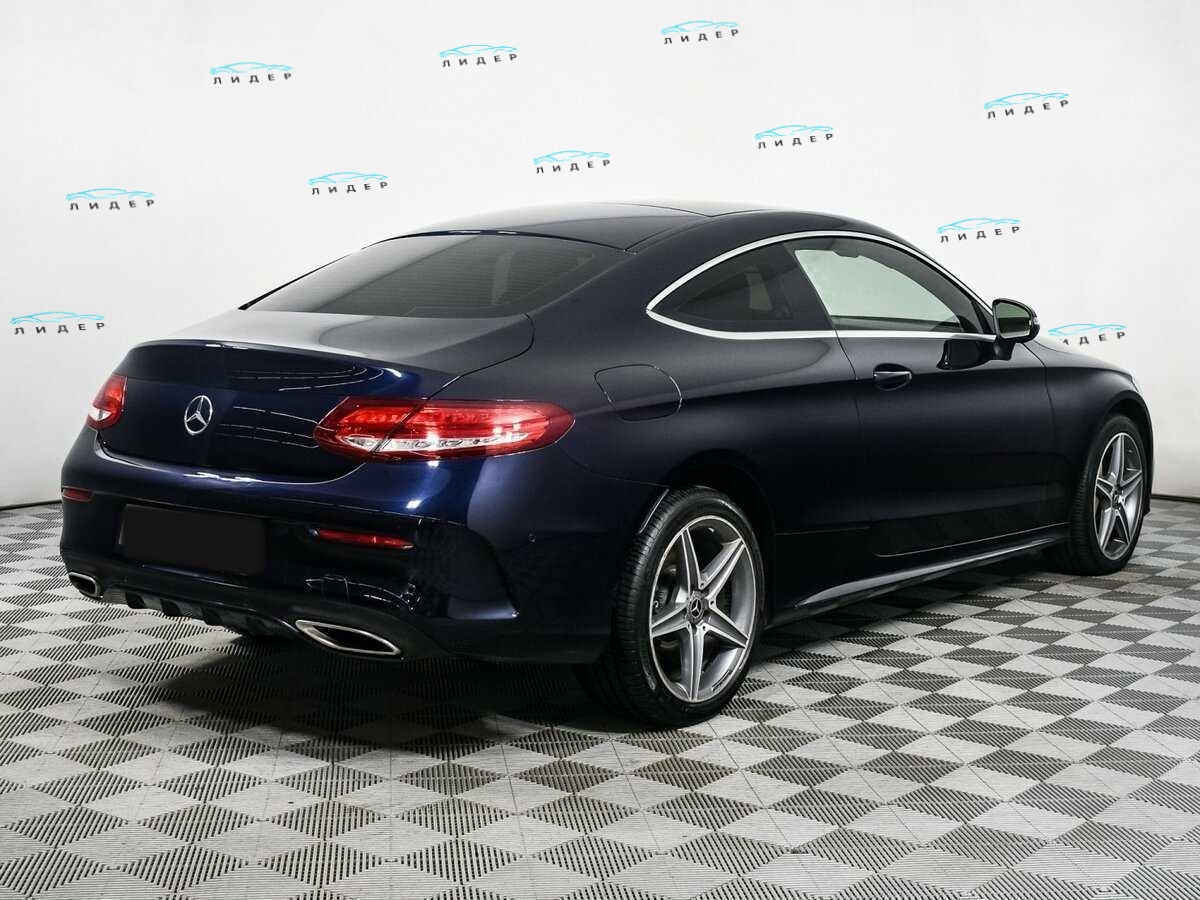 Б/У Мерседес-Бенц Ц-Класс 2018 года. Фото: #3