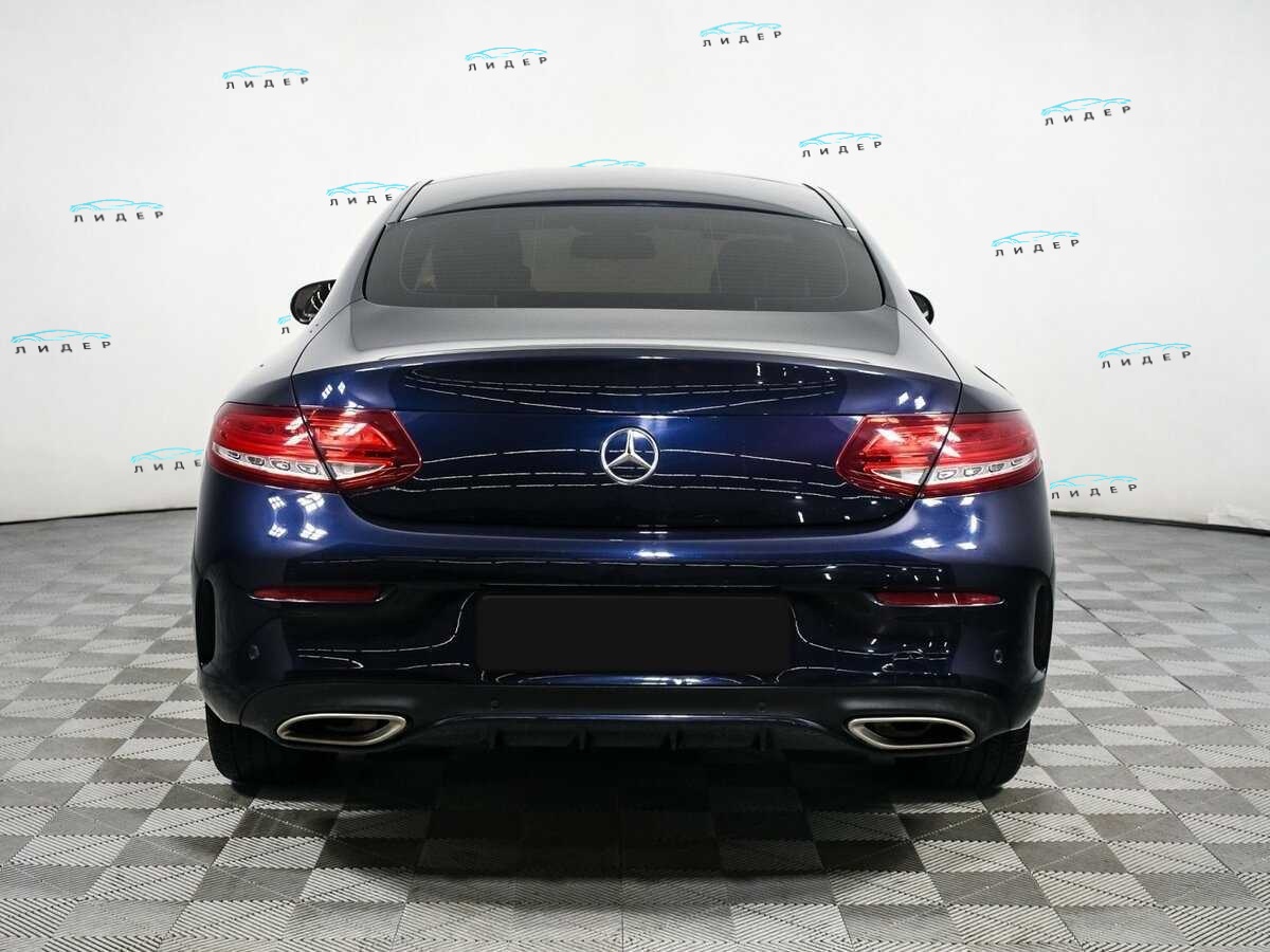 Б/У Мерседес-Бенц Ц-Класс 2018 года. Фото: #4