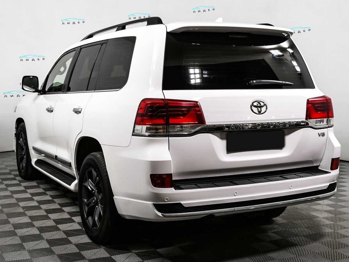 Б/У Тойота Лэнд Крузер 2016 года. Фото: #6