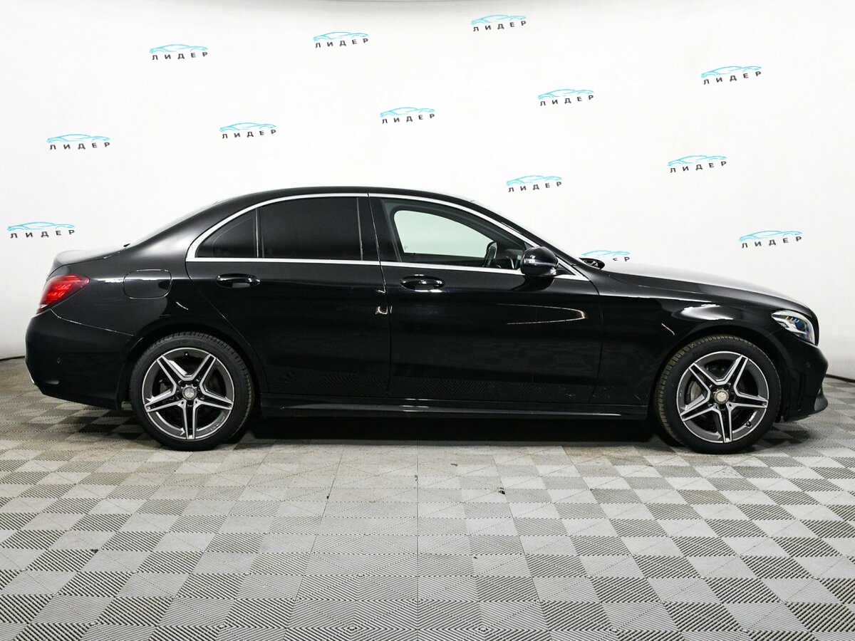 Б/У Мерседес-Бенц Ц-Класс 2018 года. Фото: #3