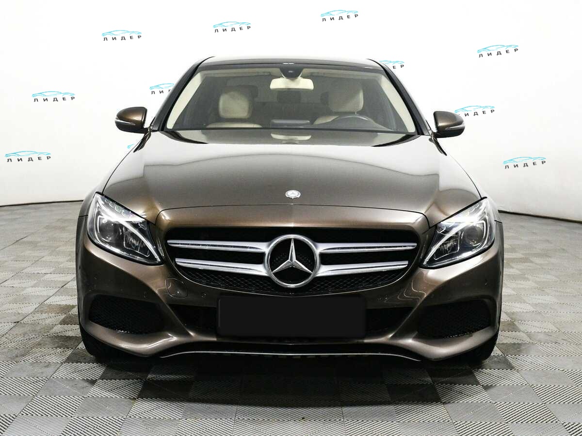 Б/У Мерседес-Бенц Ц-Класс 2015 года. Фото: #1