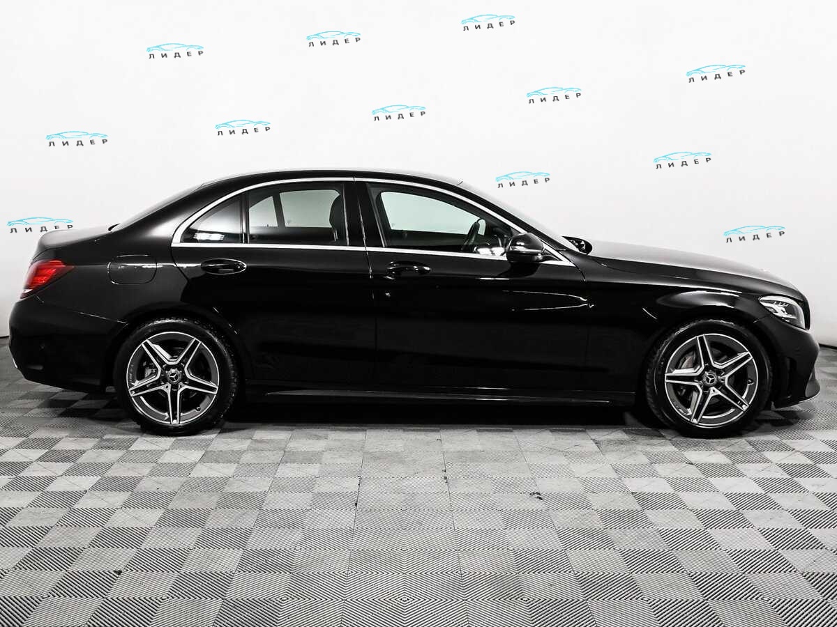 Б/У Мерседес-Бенц Ц-Класс 2018 года. Фото: #3