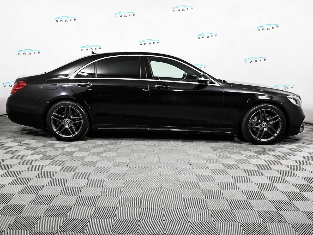 Б/У Мерседес-Бенц С-Класс 2018 года. Фото: #3