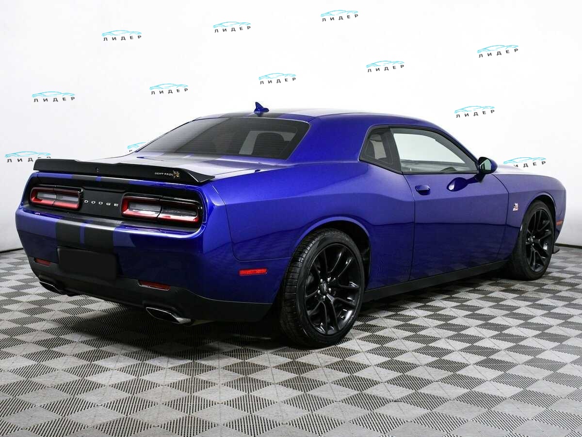 Б/У Додж Челленджер 2021 года. Фото: #4