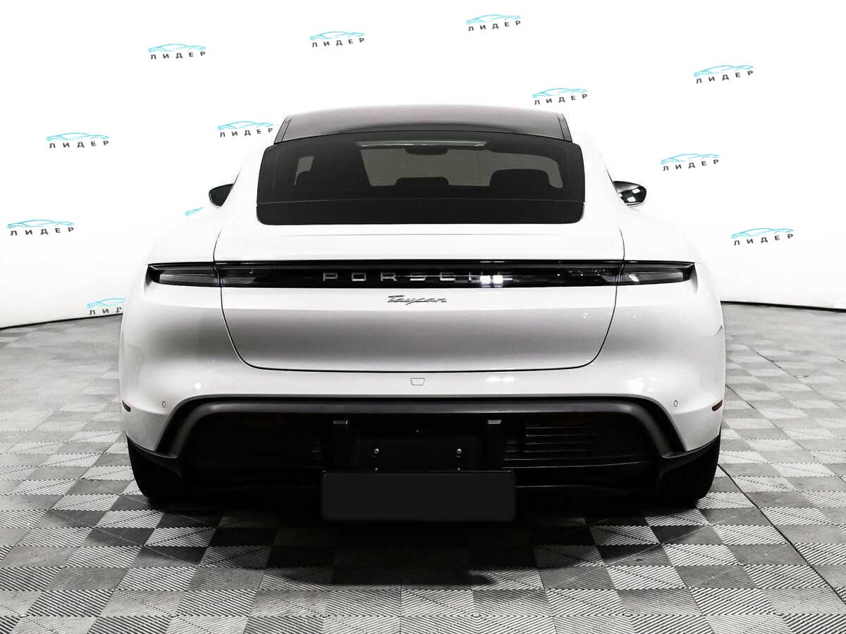 Б/У Порш Taycan 2021 года. Фото: #5