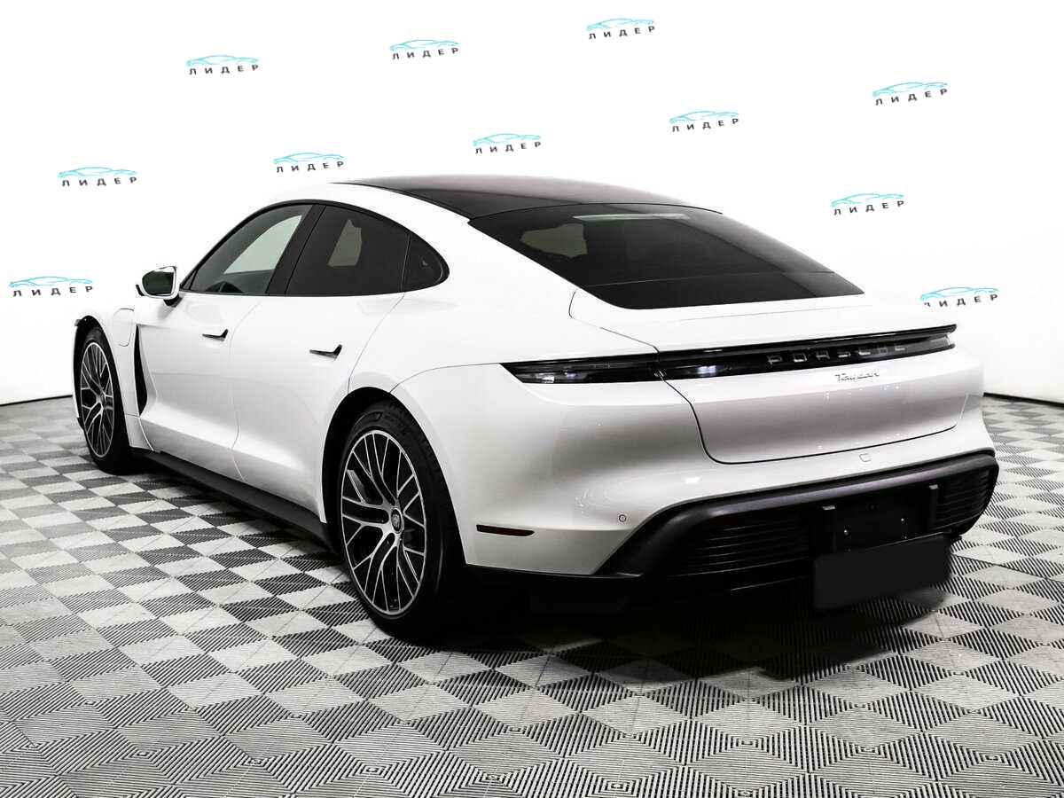 Б/У Порш Taycan 2021 года. Фото: #6