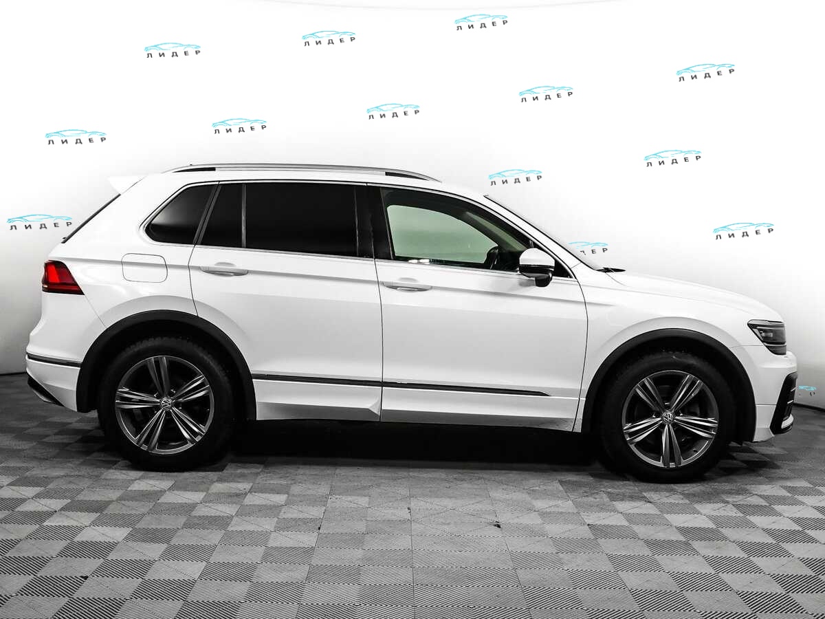 Б/У Фольксваген Тигуан 2018 года. Фото: #3
