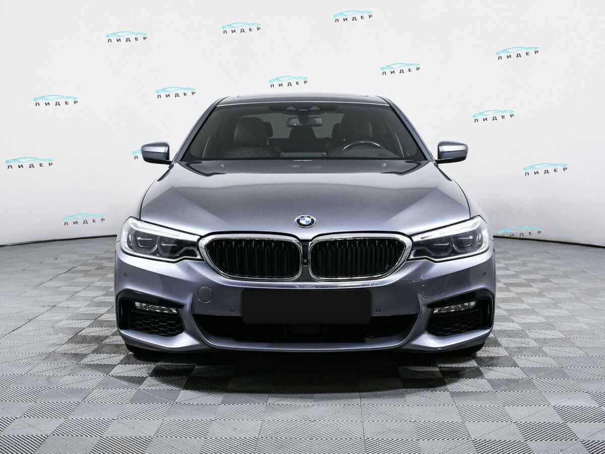 Б/У БМВ 5 серии 2017 года. Фото: #1