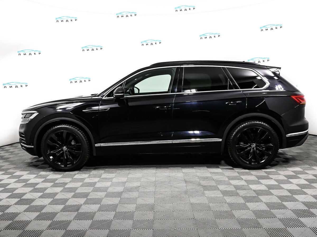 Б/У Фольксваген Туарег 2021 года. Фото: #7