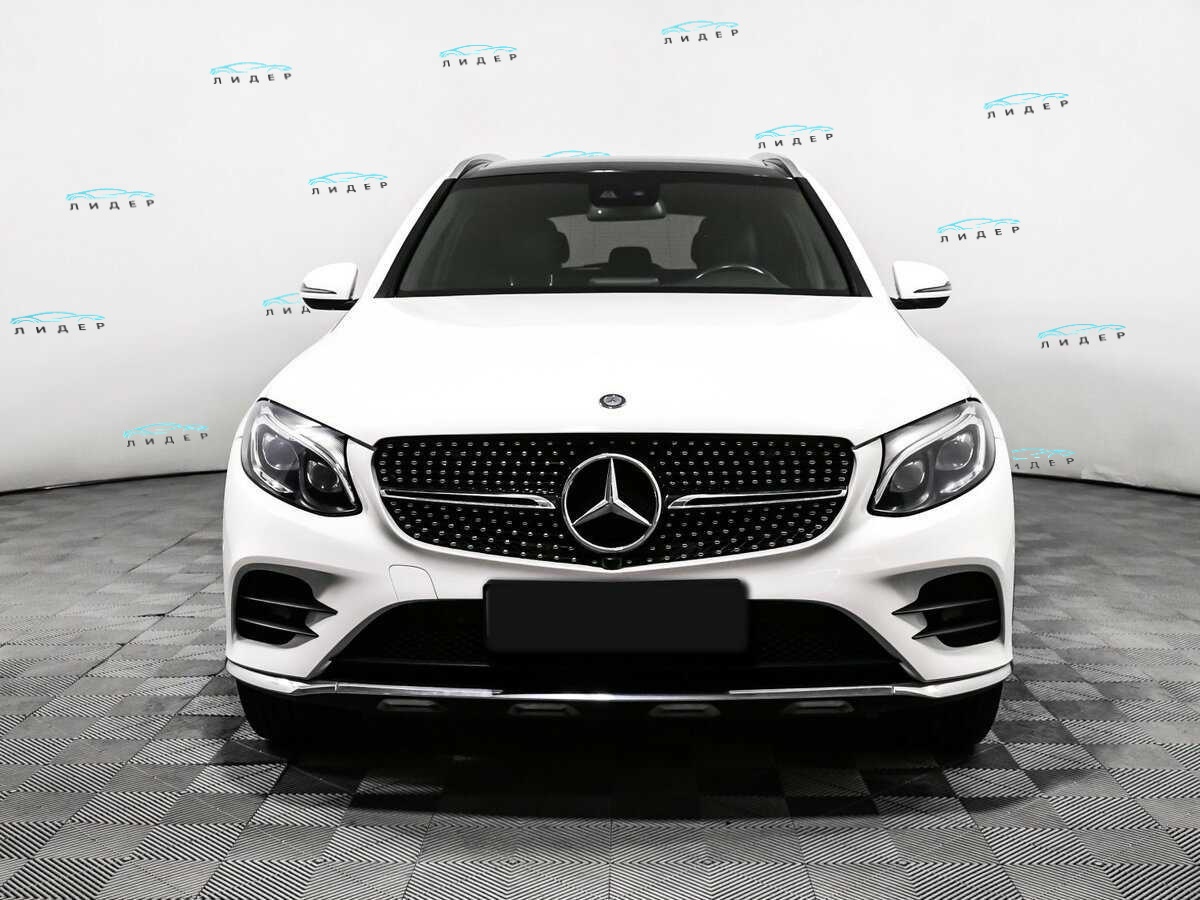 Б/У Мерседес-Бенц ГЛЦ 2015 года. Фото: #1
