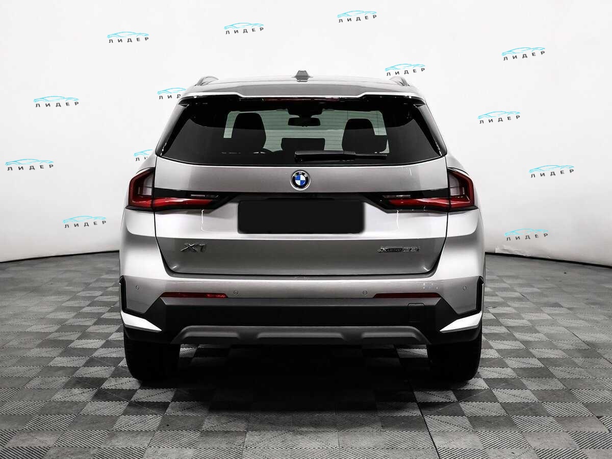Б/У БМВ Икс1 2023 года. Фото: #5