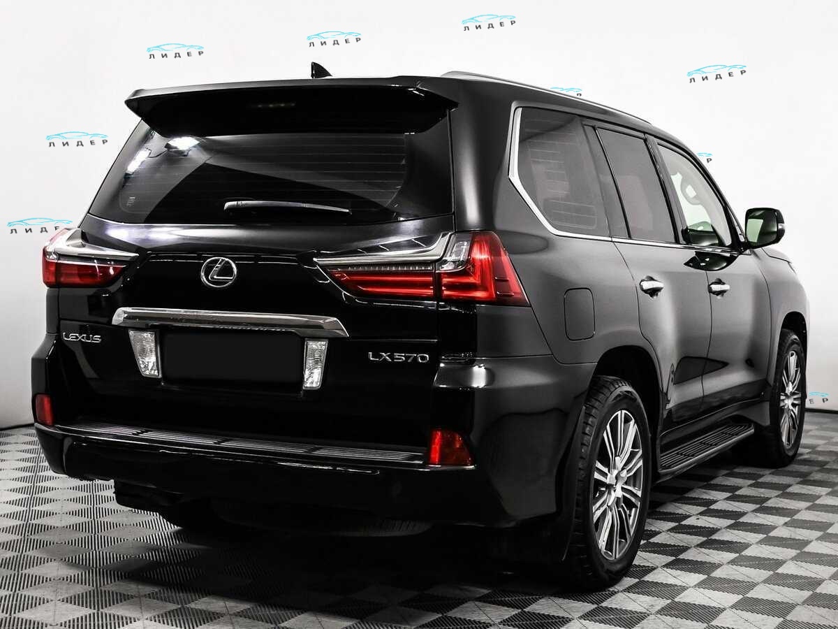 Б/У Лексус Л-Икс 2017 года. Фото: #4