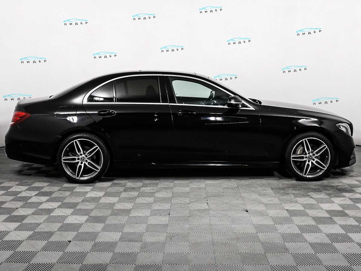 Б/У Мерседес-Бенц Е-Класс 2016 года. Фото: #3