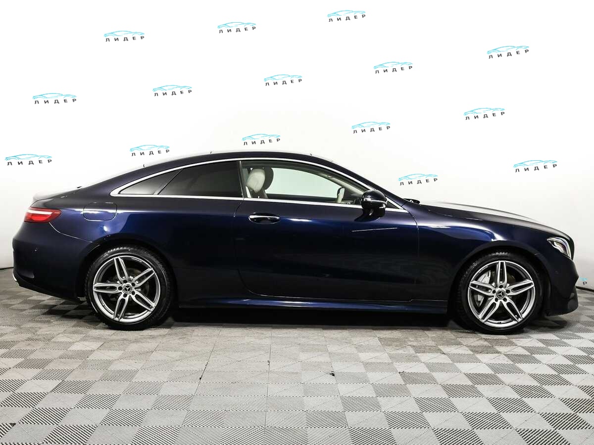 Б/У Мерседес-Бенц Е-Класс 2018 года. Фото: #3